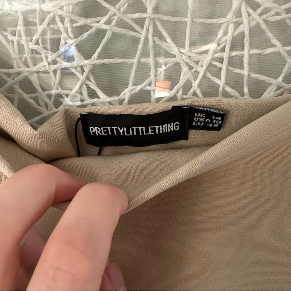 PRETTYLITTLETHING Mini Skirt - Picture 3 of 5